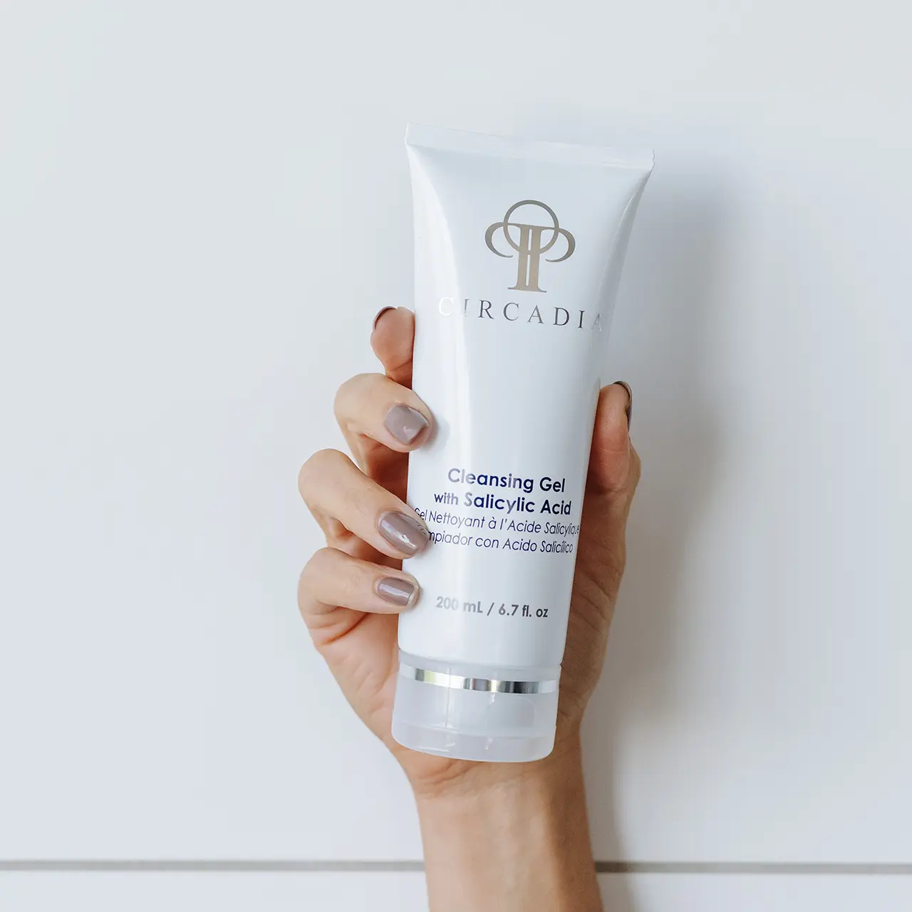 Odos valymas su Circadia - Cleansing Gel with Salicylic Acid