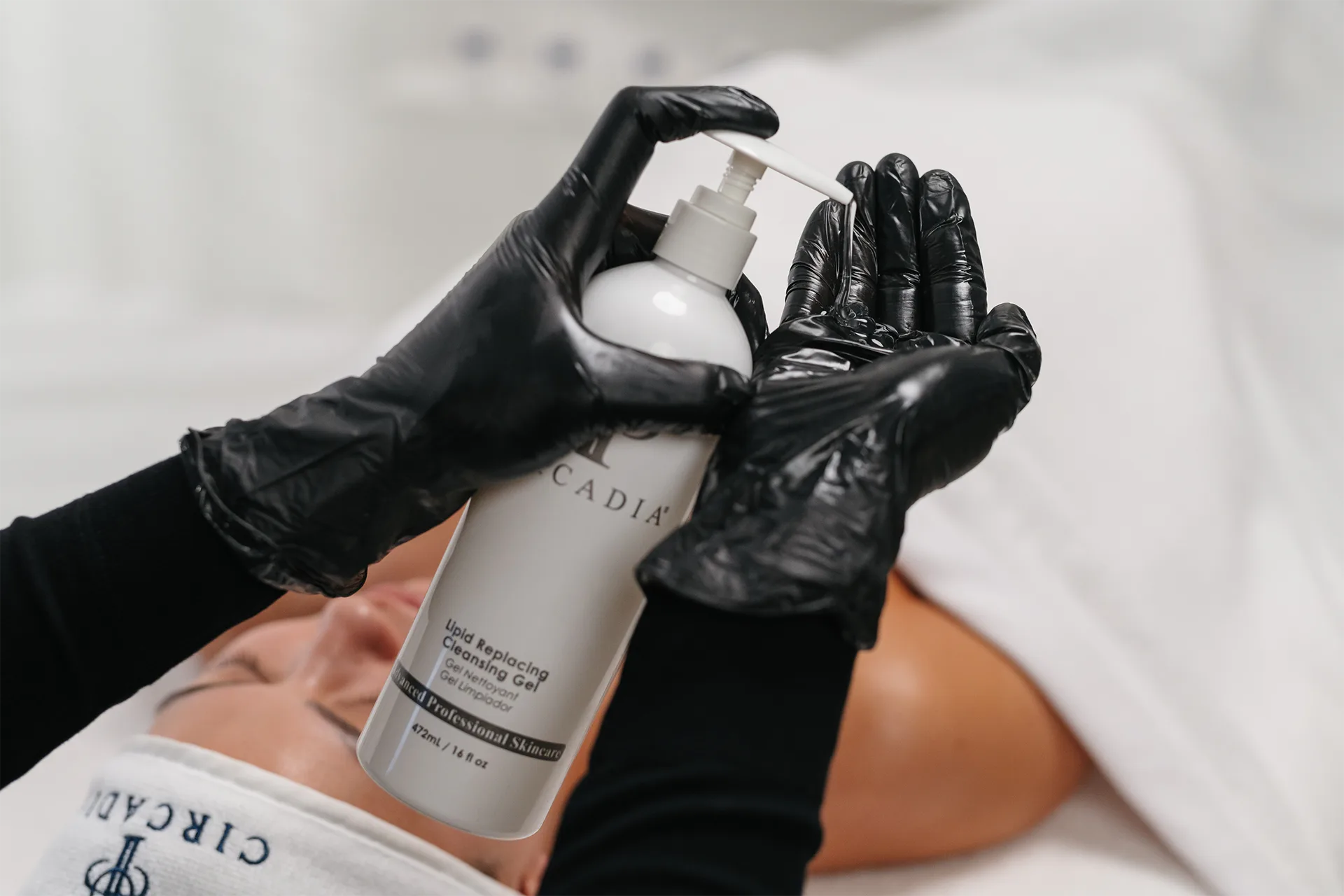 Kaip tinkamai paruošti odą rūgštiniam pilingui?