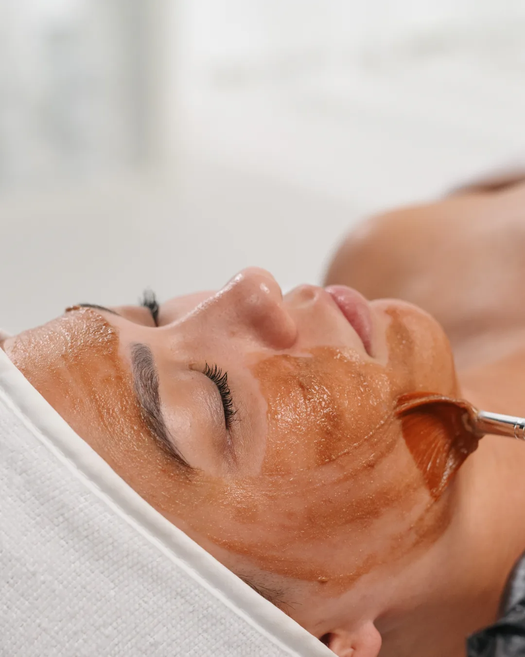 Kam tinka enzimų pilingai?