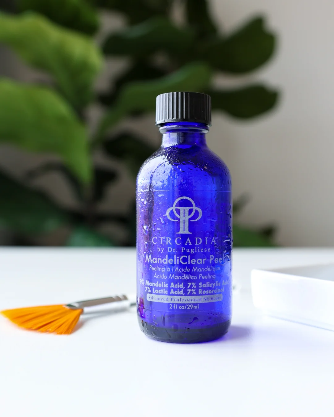 Circadia pilingų apžvalga - MandeliClear Peel (migdolų, kojinės, azelaino rūgštys + retinolis)