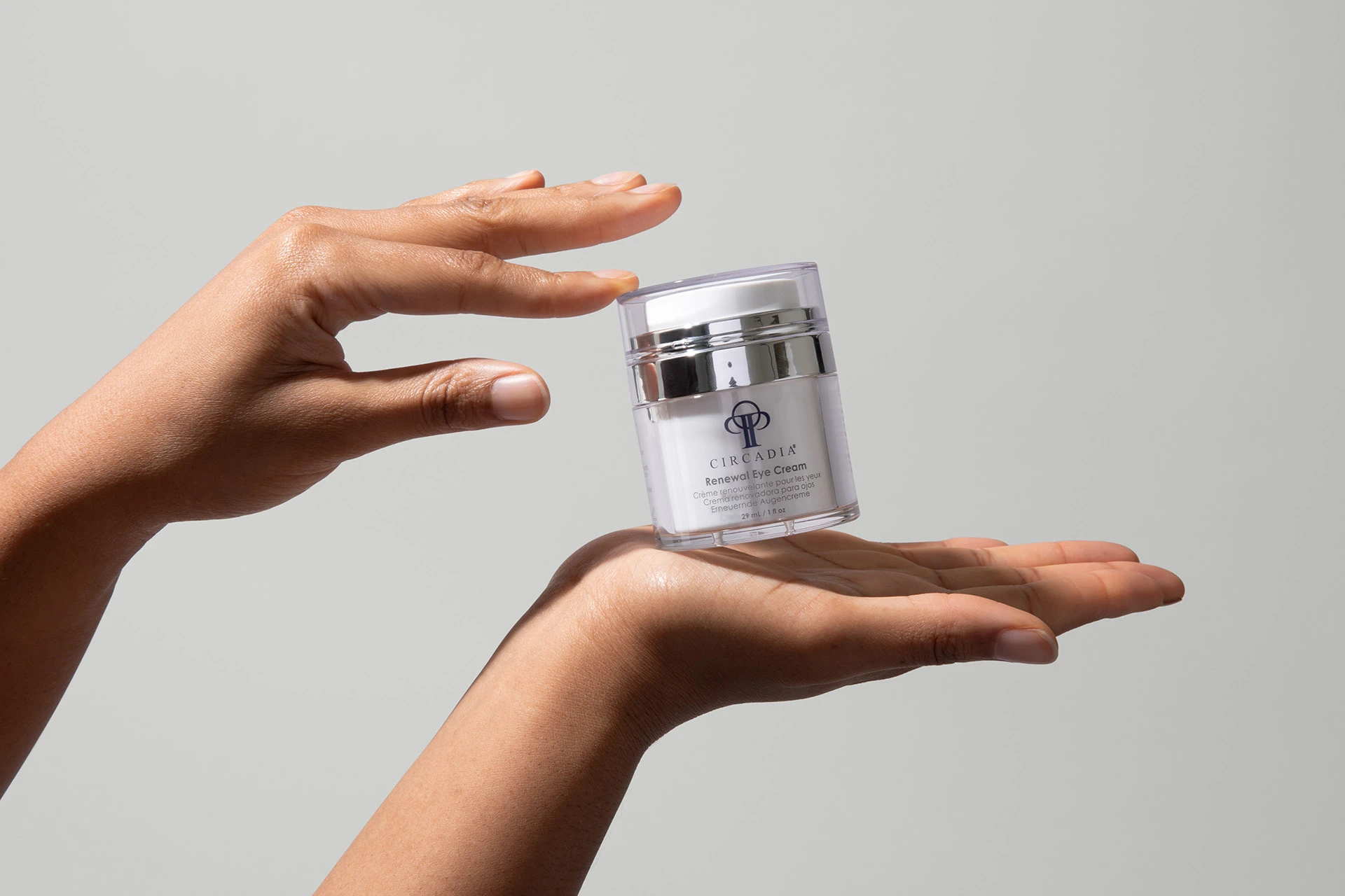 Akių zonos kremas Renewal Eye Cream