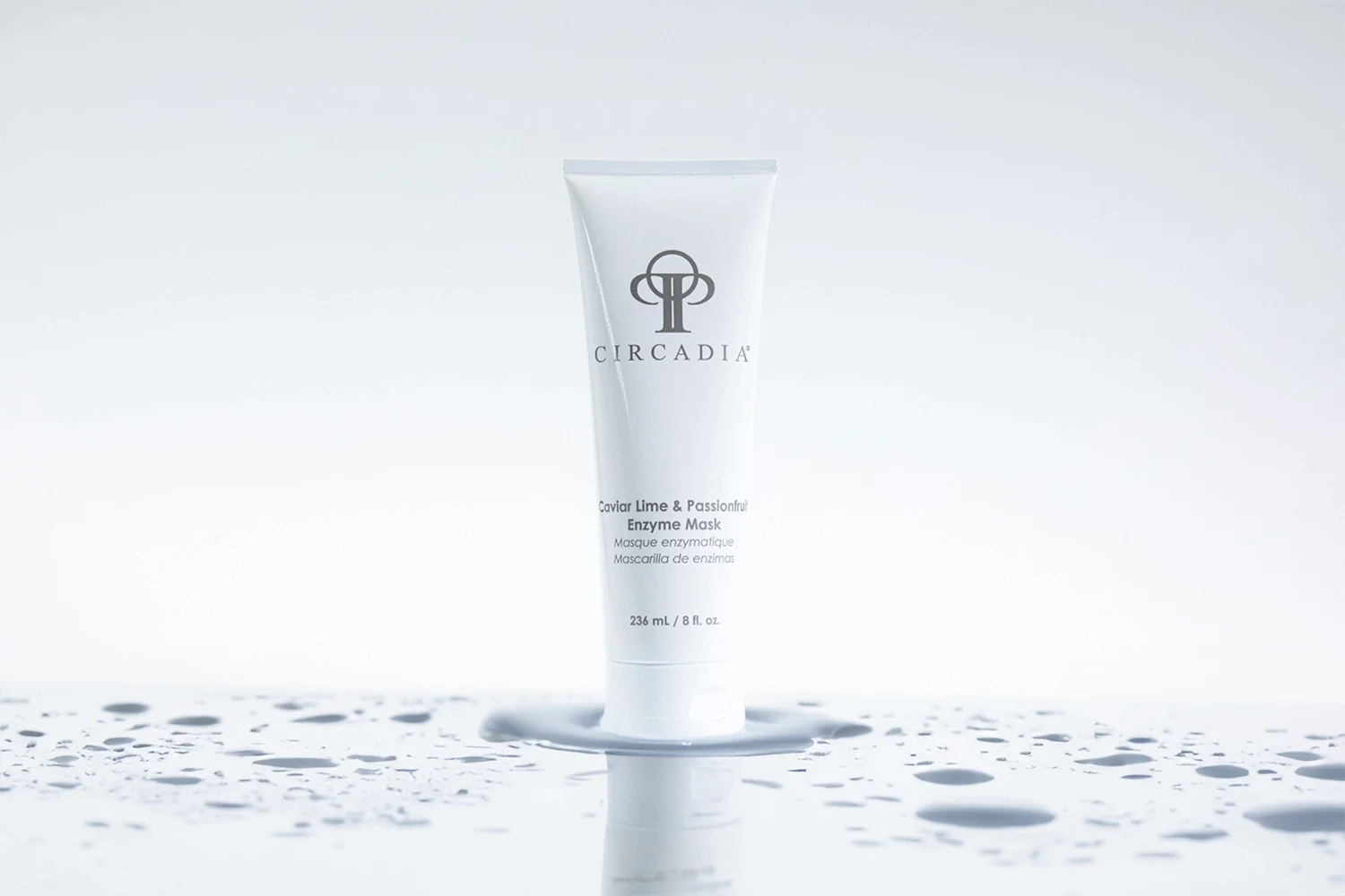 Caviar Lime & Passionfruit Enzyme Mask – energija, šviežumas ir žvilgesys