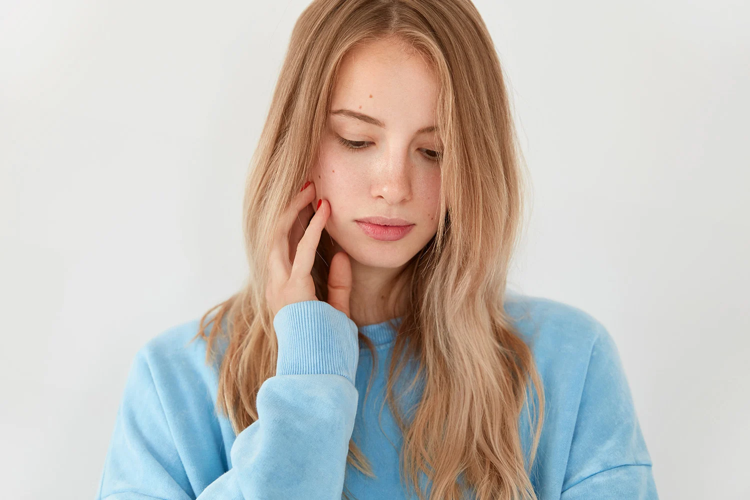 Kodėl kosmetologai rekomenduoja Circadia priemones jautriai odai ir rožinei?